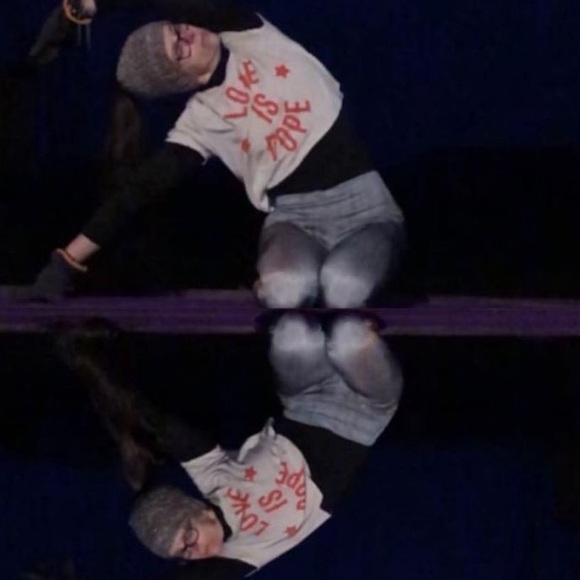 Love Is Dope soft crop top New With Tags - Picture 7 of 7